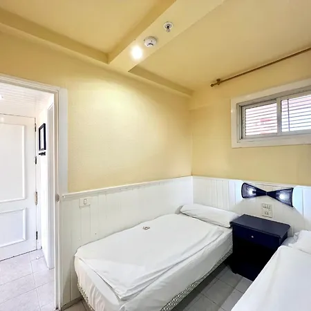 Apartment One Bedroom, Heated Pool, Nearby Beach, Puerto De La Cruz *
