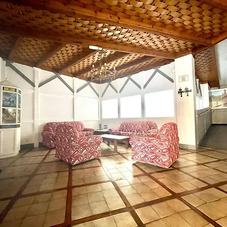 One Bedroom, Heated Pool, Nearby Beach, Puerto De La Cruz Puerto de la Cruz