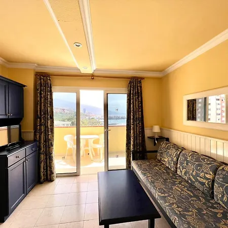 One Bedroom, Heated Pool, Nearby Beach, Puerto De La Cruz *